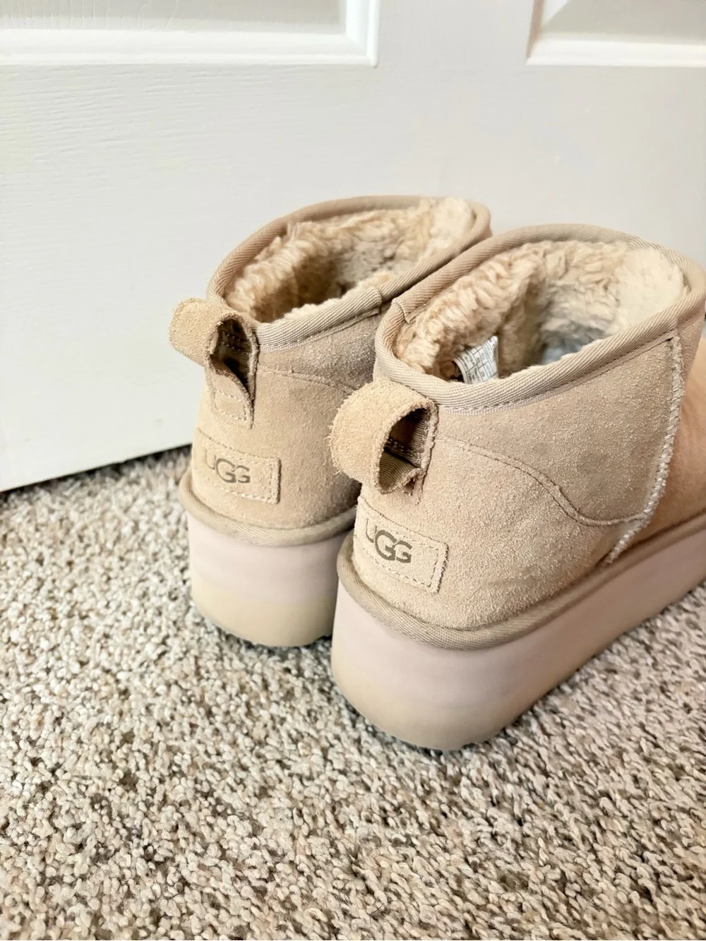 UGG ultra mini platform
